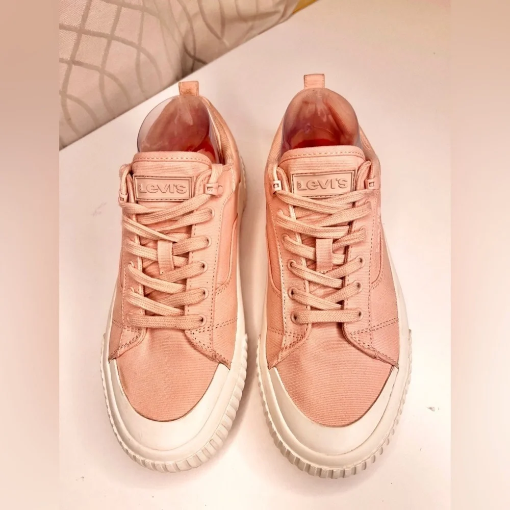 Levi’s Women’s Emma Platform Sneakers Size  8 Pink - Picture 3 of 10